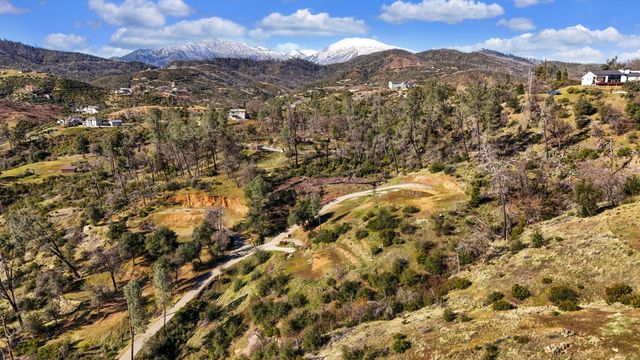 10249 Carrousel Drive, Redding, CA 96001