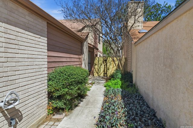 13043 Brook Garden, San Antonio, TX 78232