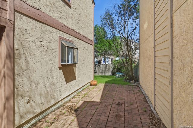 13043 Brook Garden, San Antonio, TX 78232