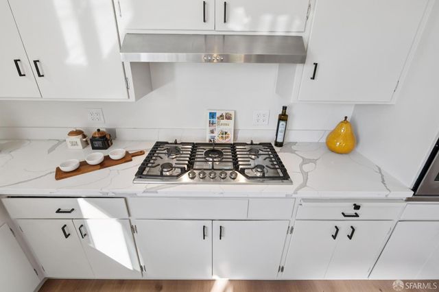 2030 Ortega Street, San Francisco, CA 94122