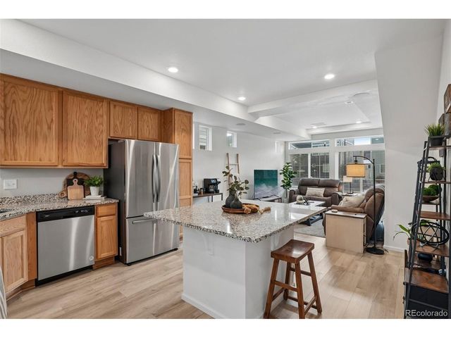 4032 N Quatar Ct, Aurora, CO 80019
