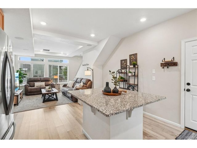 4032 N Quatar Ct, Aurora, CO 80019