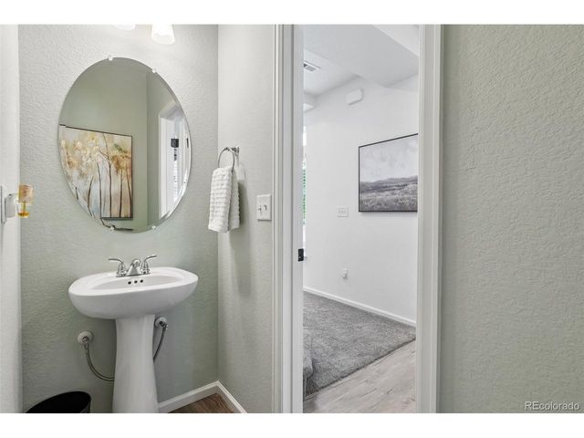 4032 N Quatar Ct, Aurora, CO 80019