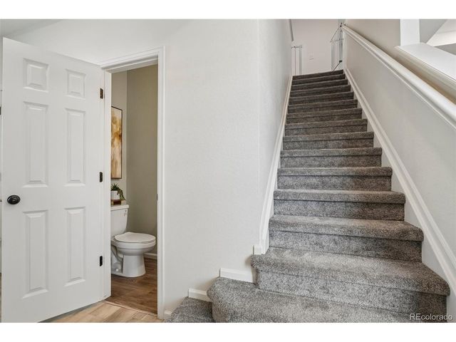 4032 N Quatar Ct, Aurora, CO 80019