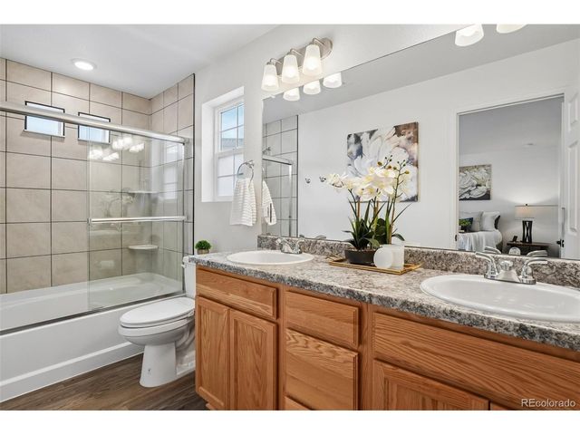 4032 N Quatar Ct, Aurora, CO 80019