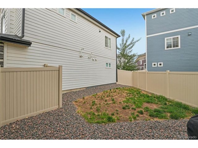 4032 N Quatar Ct, Aurora, CO 80019