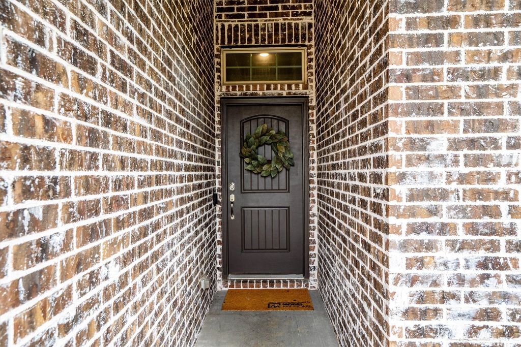 14613 Martin Creek Cove, Fort Worth, TX 76262 — photo 2