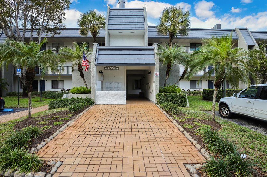 4822 Esedra Court 303, Lake Worth, FL 33467