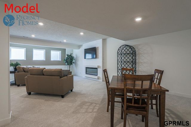 5409 N 191 Street, Elkhorn, NE 68022