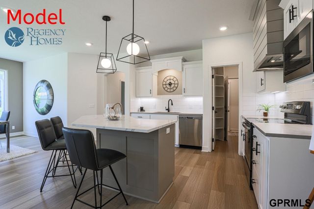 5409 N 191 Street, Elkhorn, NE 68022