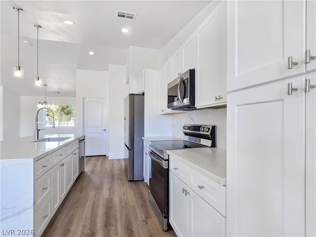 5880 Johnnie Mine Street, Pahrump, NV 89060