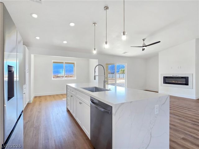 5880 Johnnie Mine Street, Pahrump, NV 89060