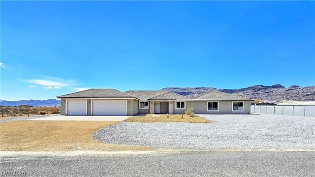 5880 Johnnie Mine Street, Pahrump, NV 89060