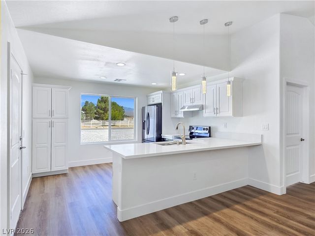 5880 Johnnie Mine Street, Pahrump, NV 89060