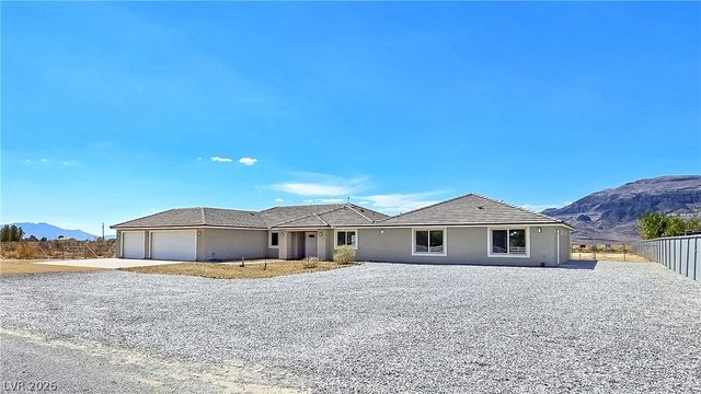 5880 Johnnie Mine Street, Pahrump, NV 89060