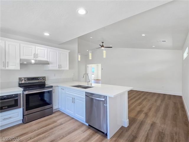 5880 Johnnie Mine Street, Pahrump, NV 89060