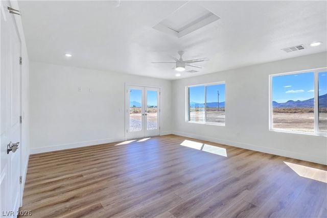 5880 Johnnie Mine Street, Pahrump, NV 89060