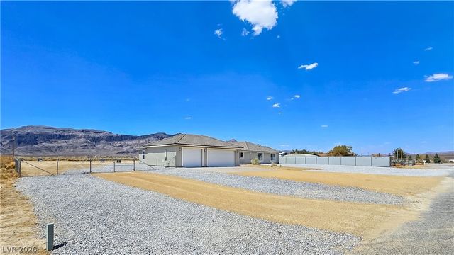 5880 Johnnie Mine Street, Pahrump, NV 89060