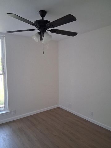 1500 Hyde Park Boulevard, Cleburne, TX 76033