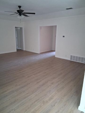 1500 Hyde Park Boulevard, Cleburne, TX 76033