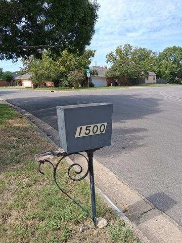 1500 Hyde Park Boulevard, Cleburne, TX 76033