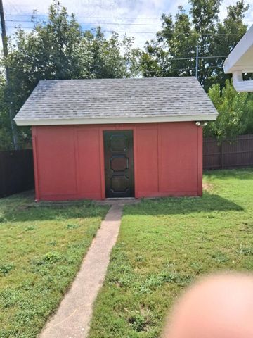 1500 Hyde Park Boulevard, Cleburne, TX 76033