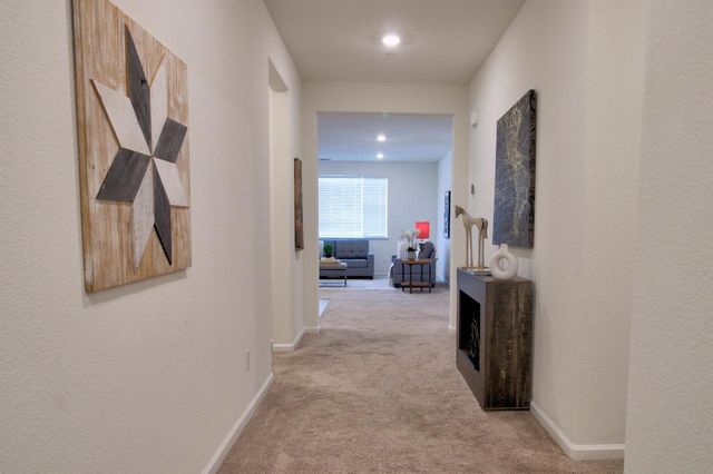 498 Central Pacific St, Lathrop, CA 95330