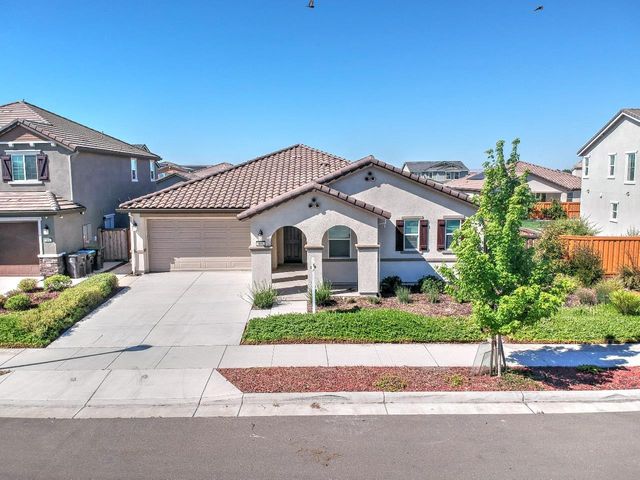 498 Central Pacific St, Lathrop, CA 95330