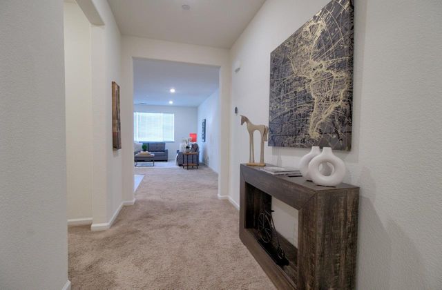 498 Central Pacific St, Lathrop, CA 95330