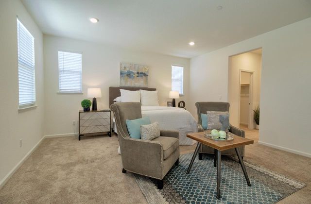 498 Central Pacific St, Lathrop, CA 95330