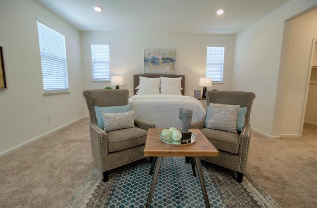 498 Central Pacific St, Lathrop, CA 95330