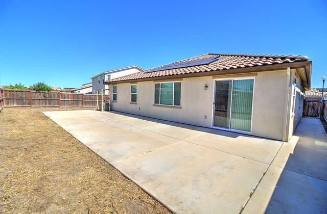 498 Central Pacific St, Lathrop, CA 95330