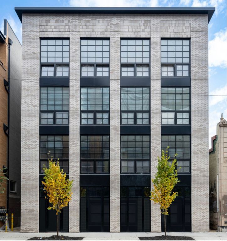 2127 N Damen Avenue Commercial, Chicago, IL 60647