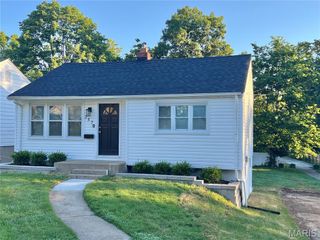 257 Monica Drive, Sunset Hills, MO 63127