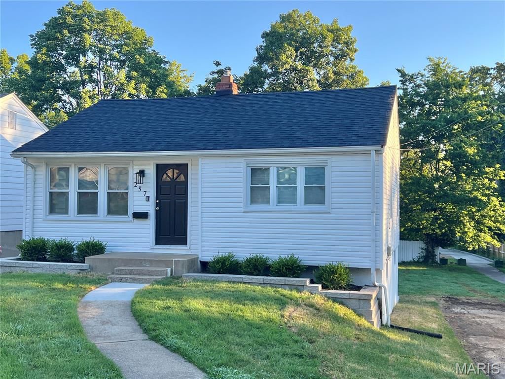 257 Monica Drive, Sunset Hills, MO 63127