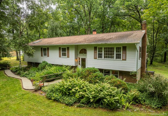 60 Camp Drive, Rhinebeck, NY 12572