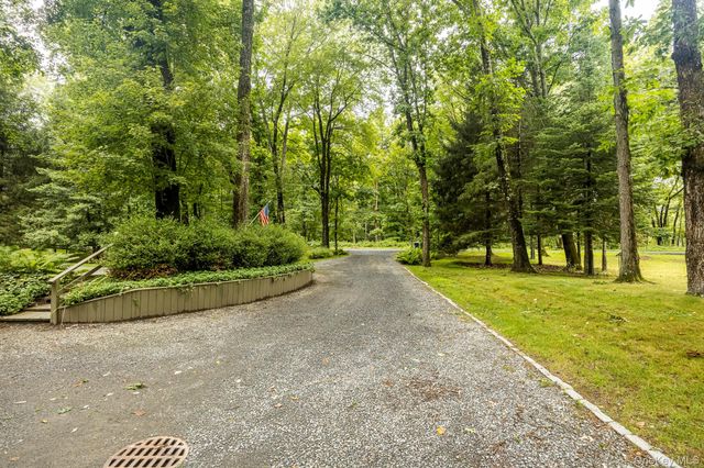 60 Camp Drive, Rhinebeck, NY 12572
