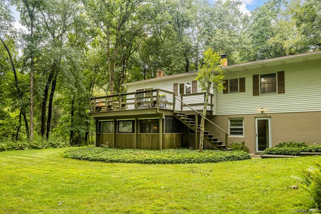 60 Camp Drive, Rhinebeck, NY 12572