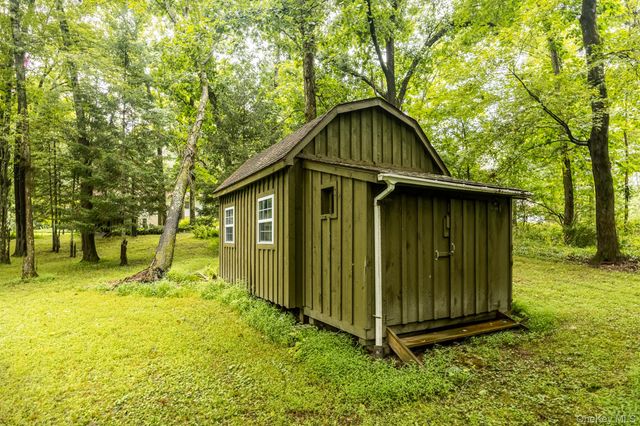 60 Camp Drive, Rhinebeck, NY 12572