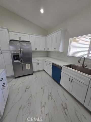 7784 Chanticleer Road, Highland, CA 92346