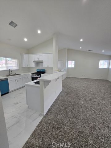 7784 Chanticleer Road, Highland, CA 92346