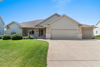 587 WINDING WATERS WAY, De Pere, WI 54115