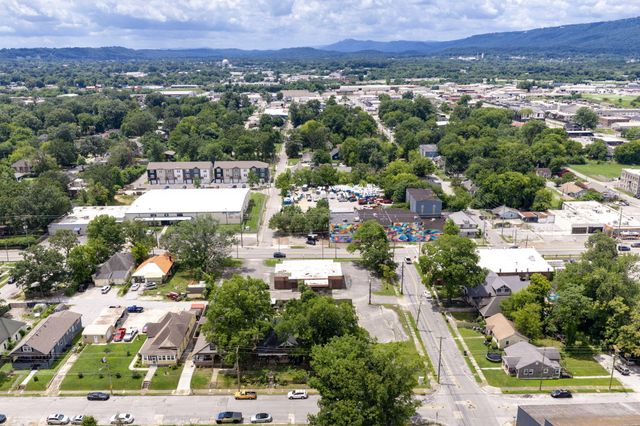1502 E 14th Street, Chattanooga, TN 37404