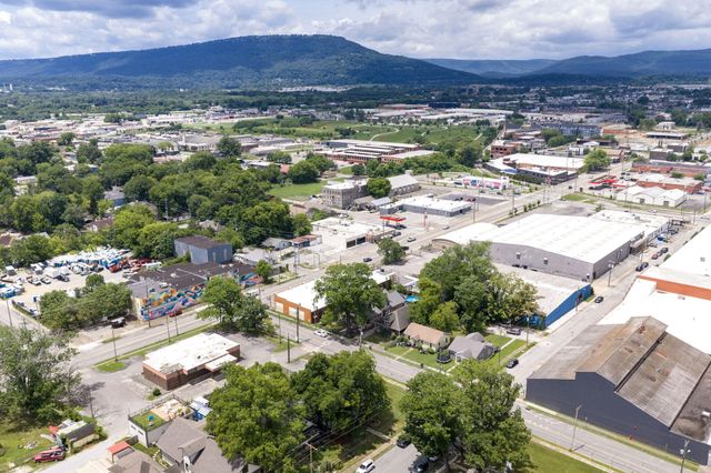 1502 E 14th Street, Chattanooga, TN 37404