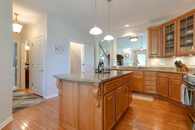 2 Tiverton Court, Algonquin, IL 60102