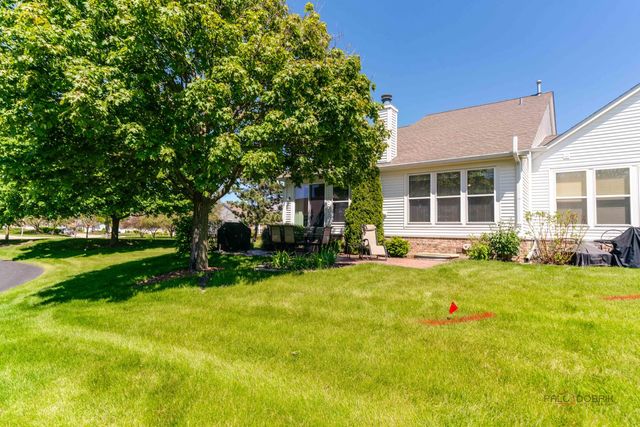 2 Tiverton Court, Algonquin, IL 60102