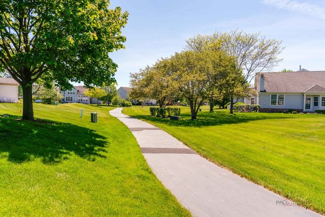2 Tiverton Court, Algonquin, IL 60102