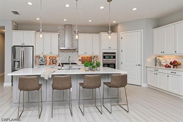 3995 Pegasus WAY, Naples, FL 34120