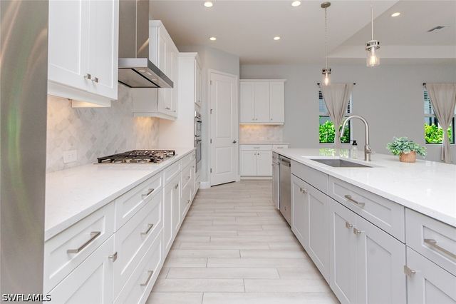 3995 Pegasus WAY, Naples, FL 34120