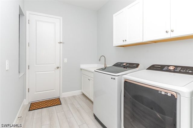 3995 Pegasus WAY, Naples, FL 34120